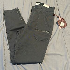 Knox Rose skinny pants